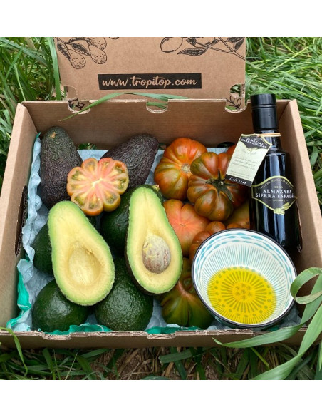 Mediterranean Pack with Avocados, Tomatoes and Olive Oil