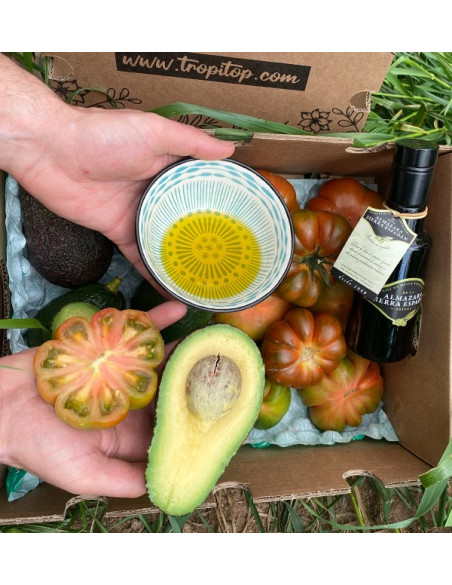 Mediterranean Pack with Avocados, Tomatoes and Olive Oil