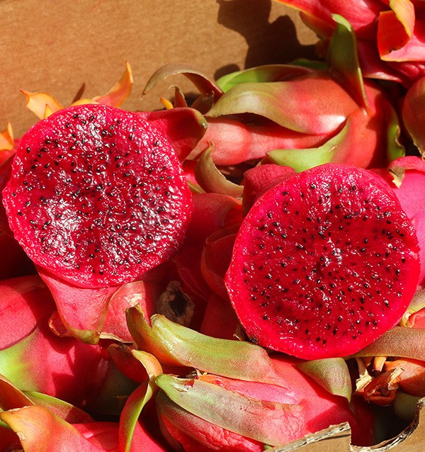 Buy Pitahayas Online | Fresh Dragon Fruit Bursting with Flavor 2
